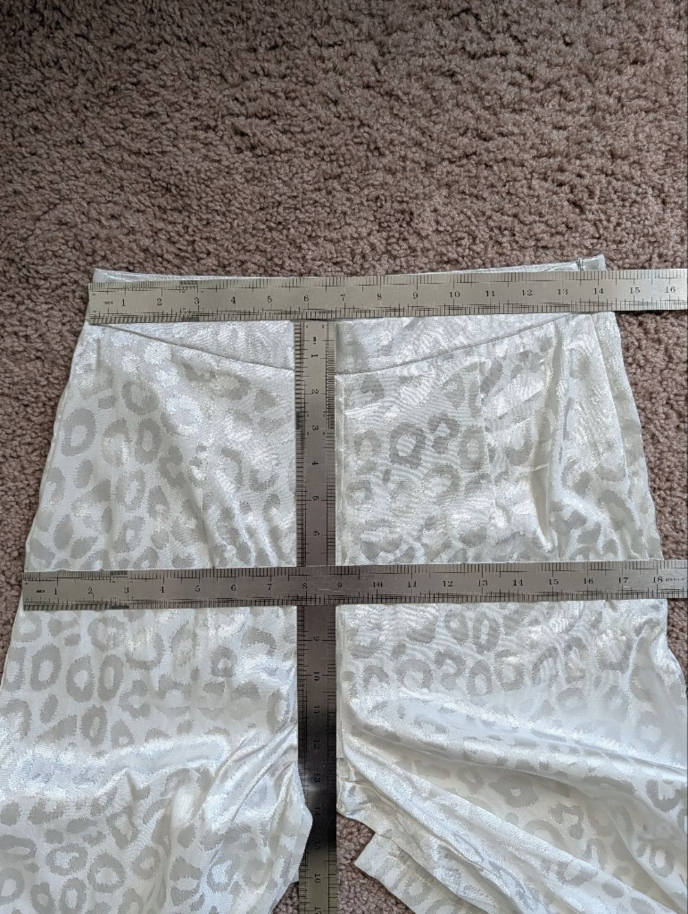 Nasty Gal Womens White Silky Wide Leg Lightweight Leopard Print Pants Size 6 - Picture 7 of 9